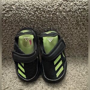 Adidas Swim Sandal Toddler Size 4K black/lime needs cleaning inside see pic